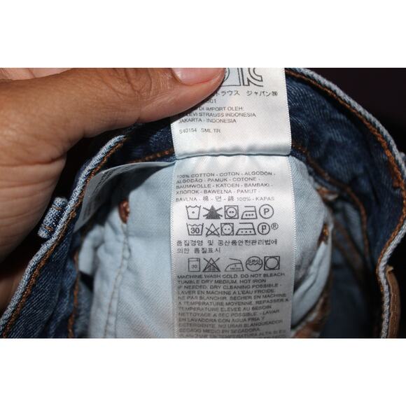 Levi's 501 Shorts Raw Seam Size 32 - Picture 7 of 7